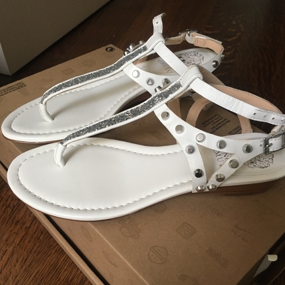 Vince Camuto sandals - Picture 2 of 3